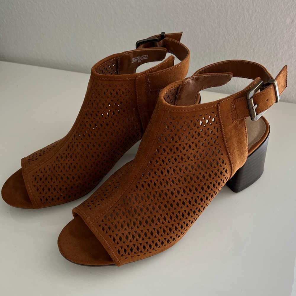 Cognac Wedge shoes LOFT brand